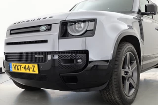 Land Rover Defender – thumbnail 2