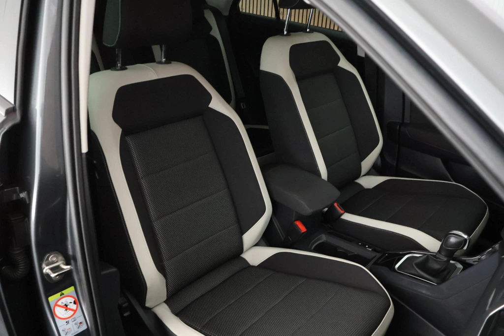 Volkswagen T-Roc – foto 7