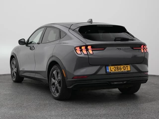 Ford Mustang Mach-E – thumbnail 4