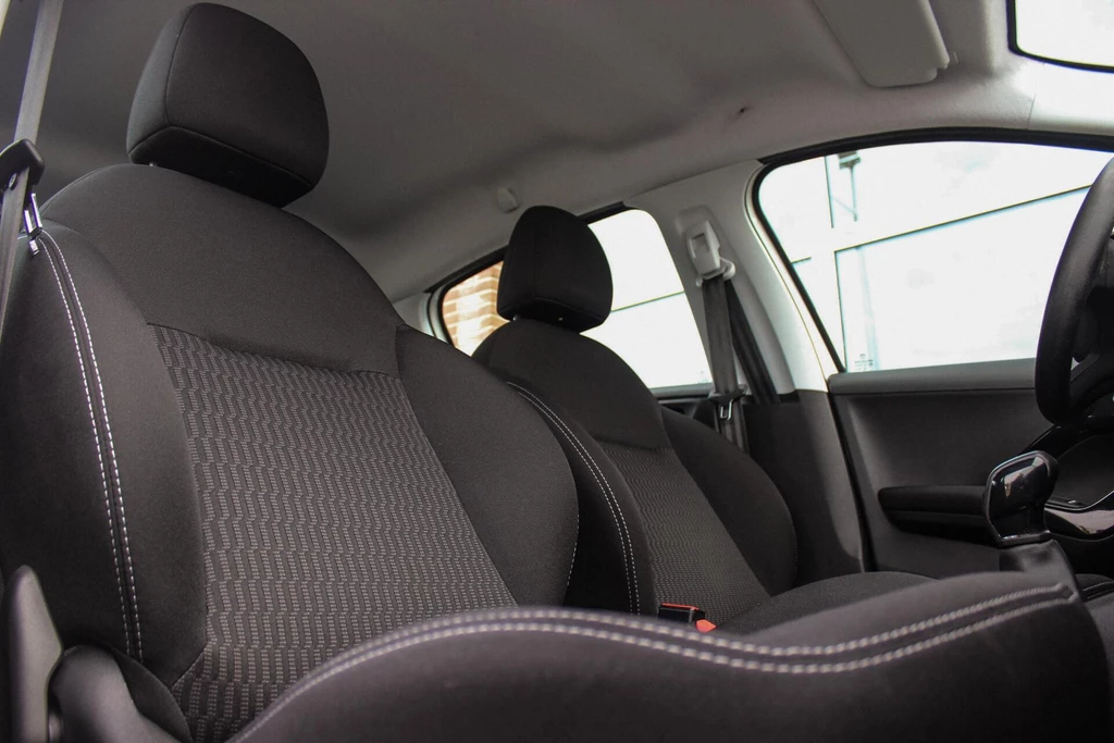 Peugeot 208 – foto 19