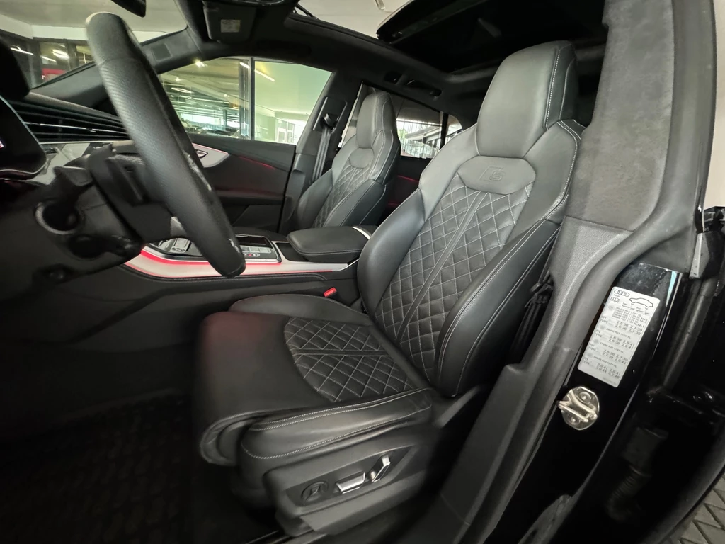 Audi Q8 – foto 12