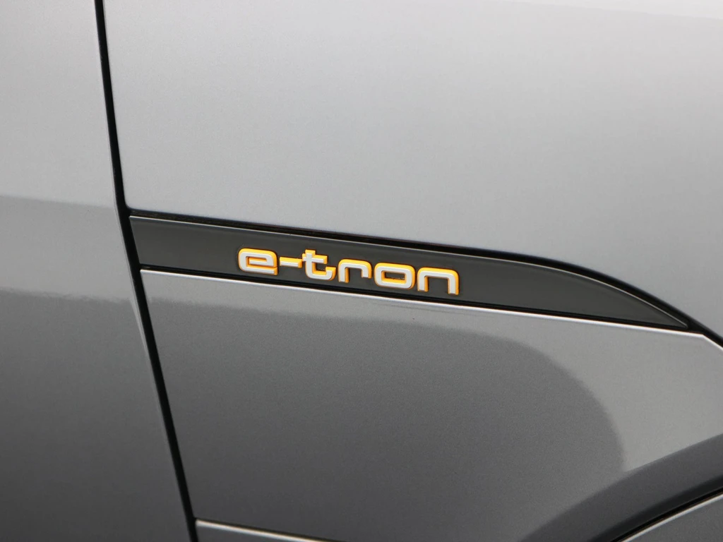 Audi e-tron – foto 15
