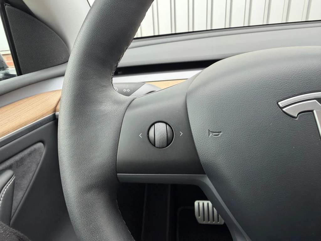 Tesla Model Y – foto 21