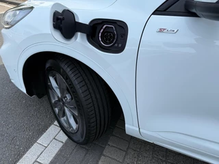 Ford Kuga – thumbnail 24