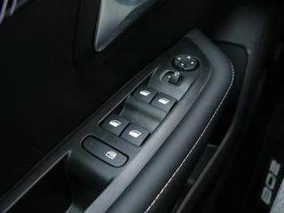 Peugeot 208 – thumbnail 13