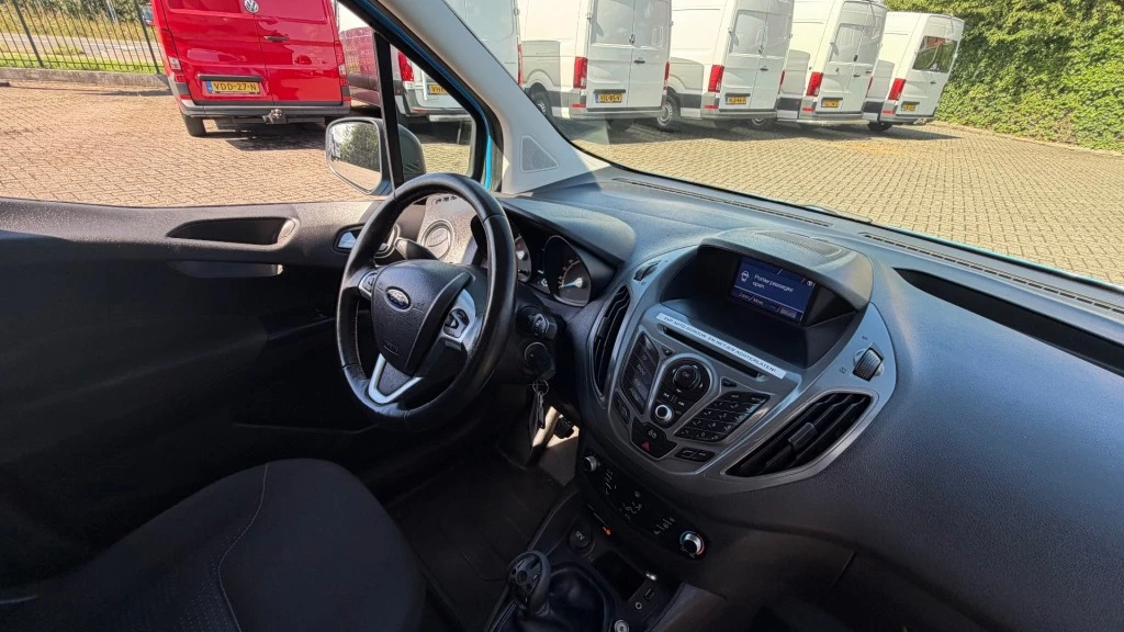 Ford Transit Courier – foto 12