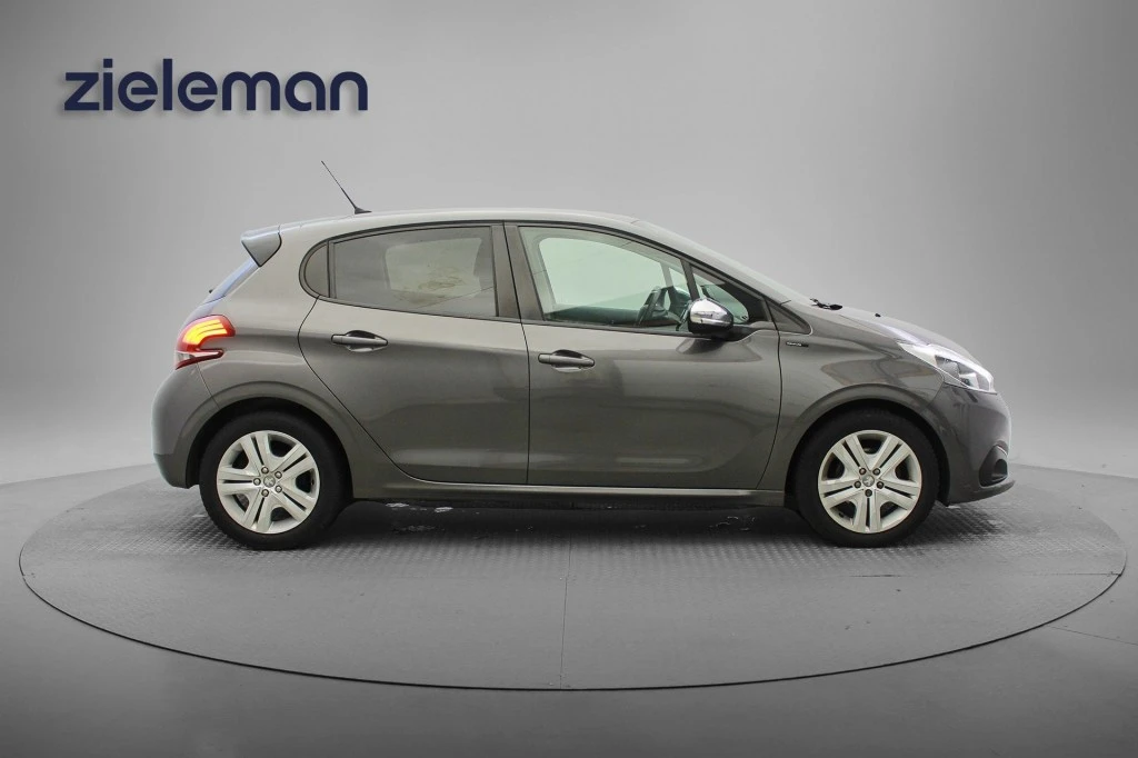 Peugeot 208 – foto 8