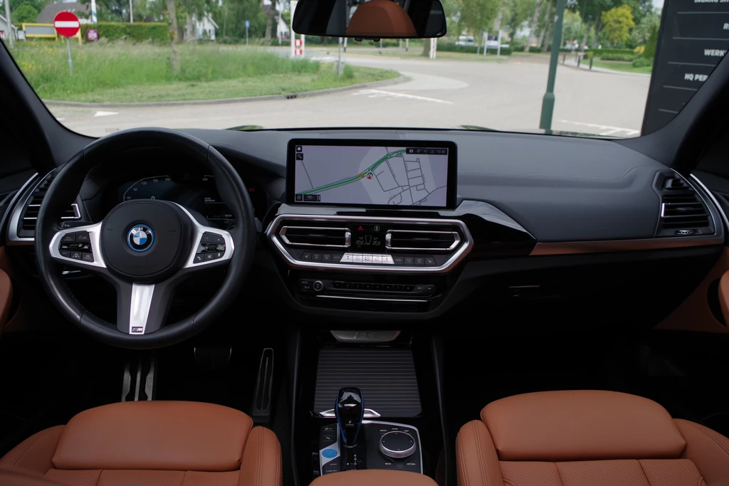 BMW iX3 – foto 8