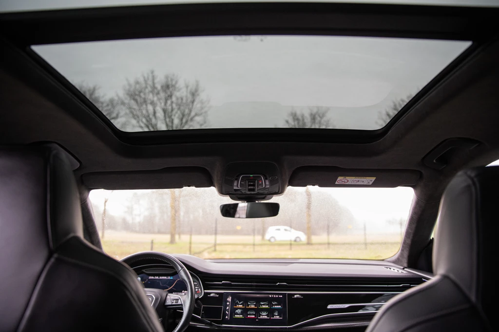 Audi SQ8 – foto 15