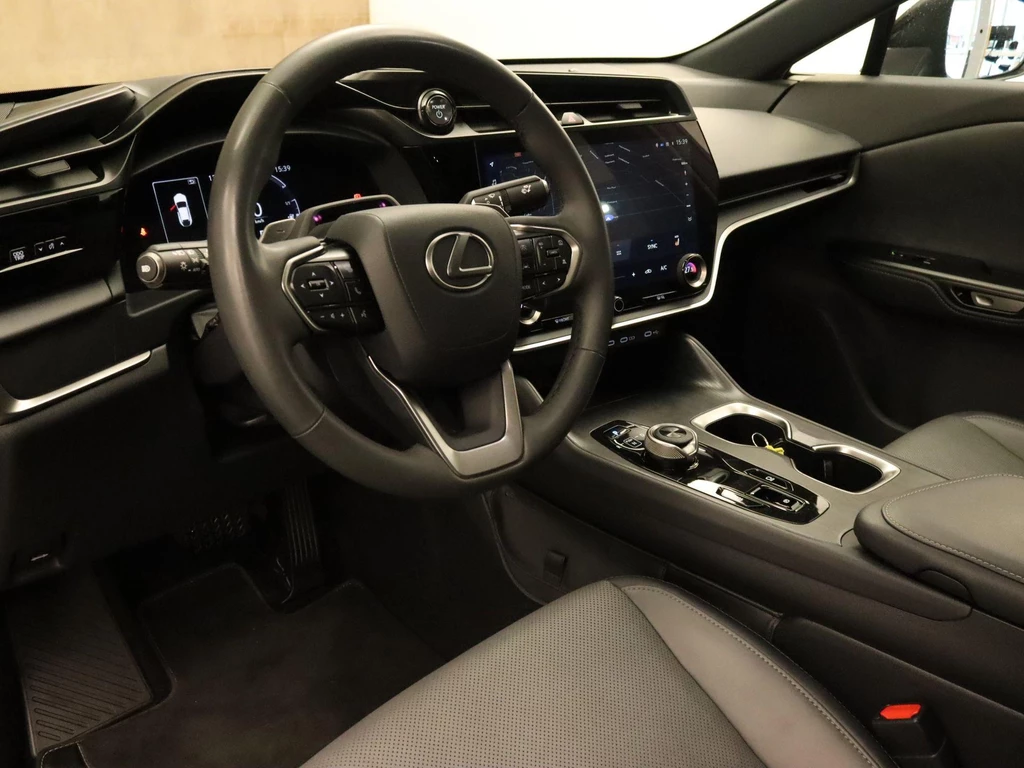 Lexus RZ – foto 15