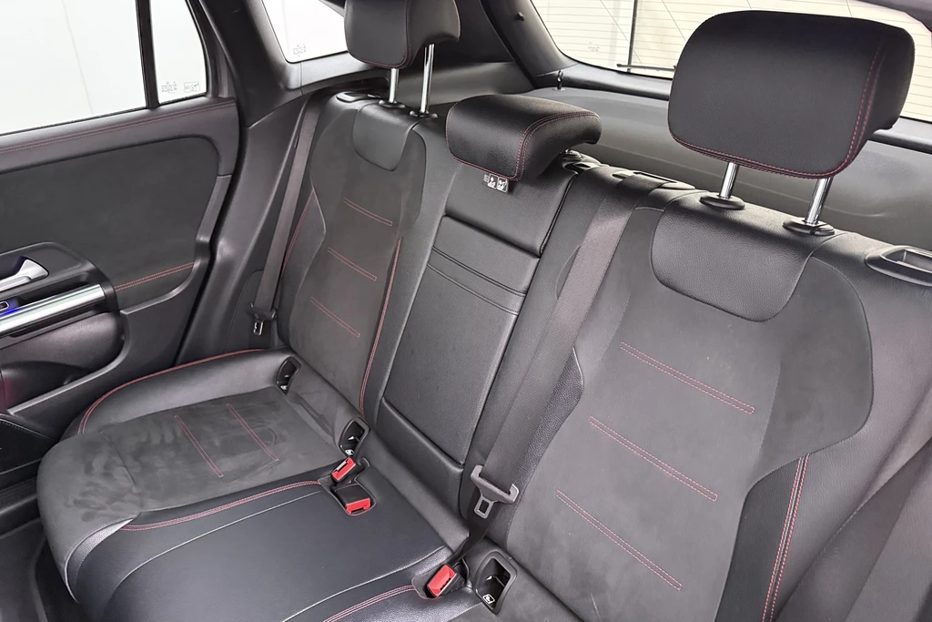 Mercedes-Benz EQA – foto 13