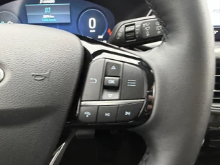 Ford Kuga – thumbnail 15