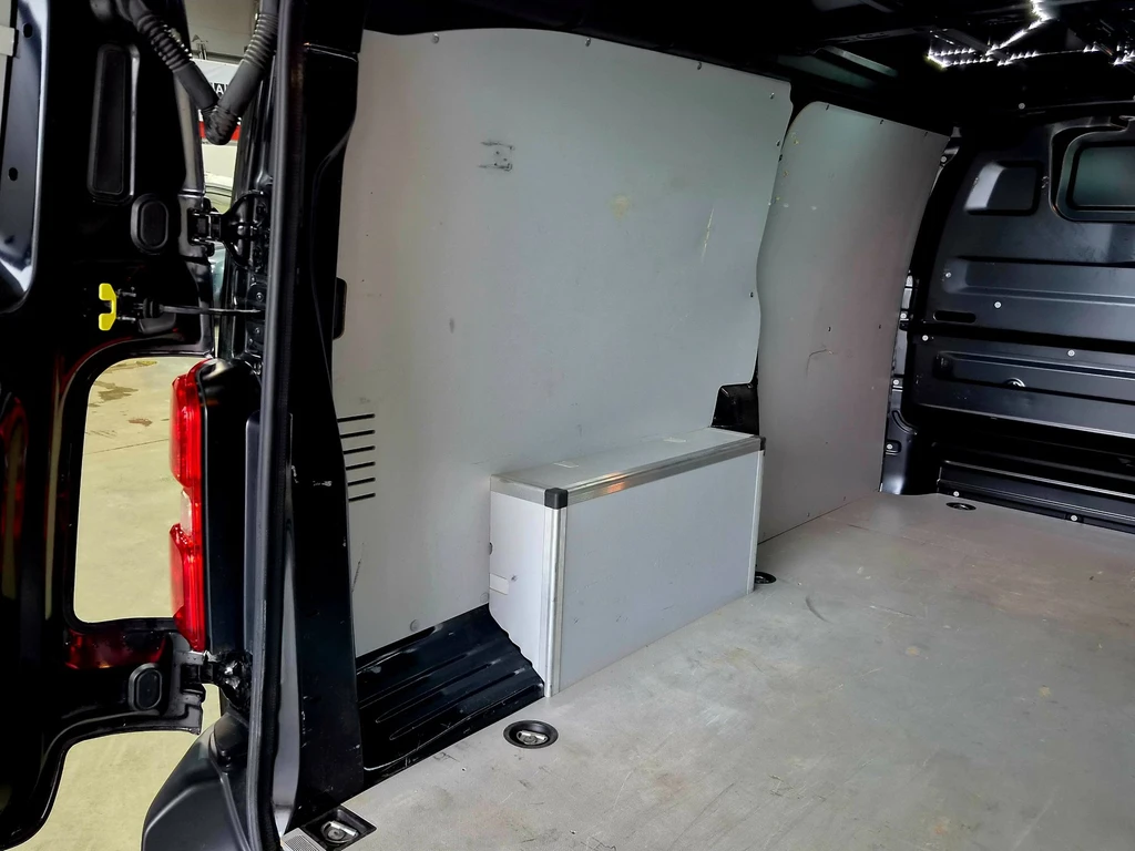 Opel Vivaro – foto 15
