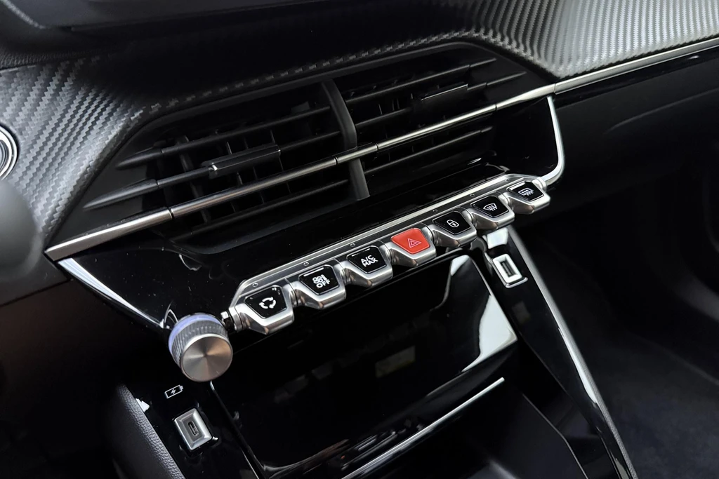 Peugeot e-2008 – foto 25