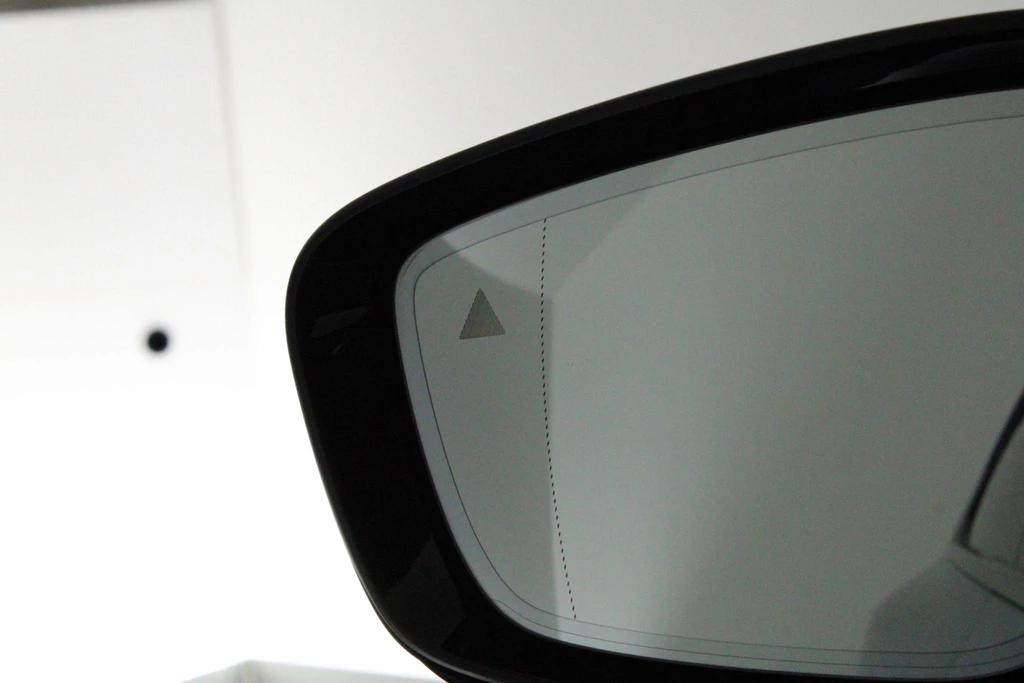 BMW i4 – foto 14