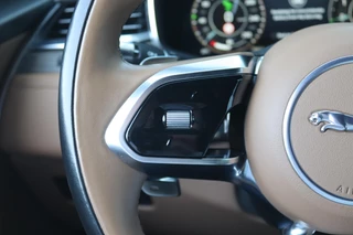Jaguar F-PACE – thumbnail 45
