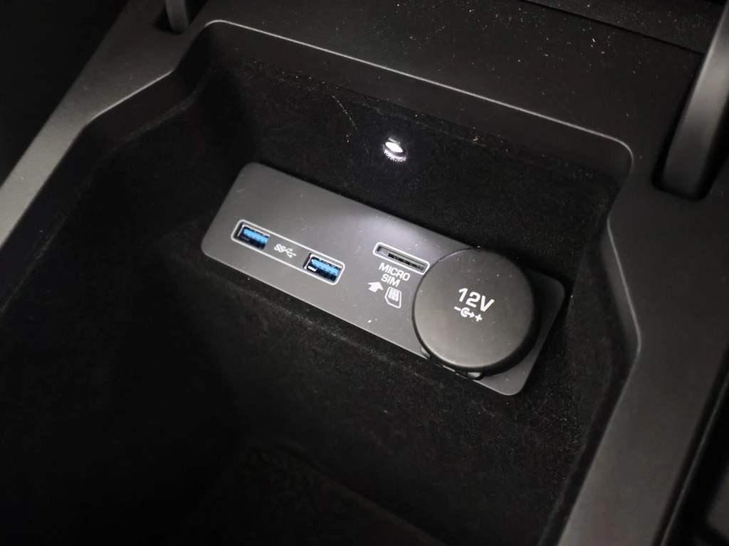 Jaguar E-PACE – foto 57