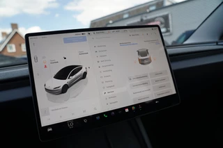 Tesla Model 3 – thumbnail 31