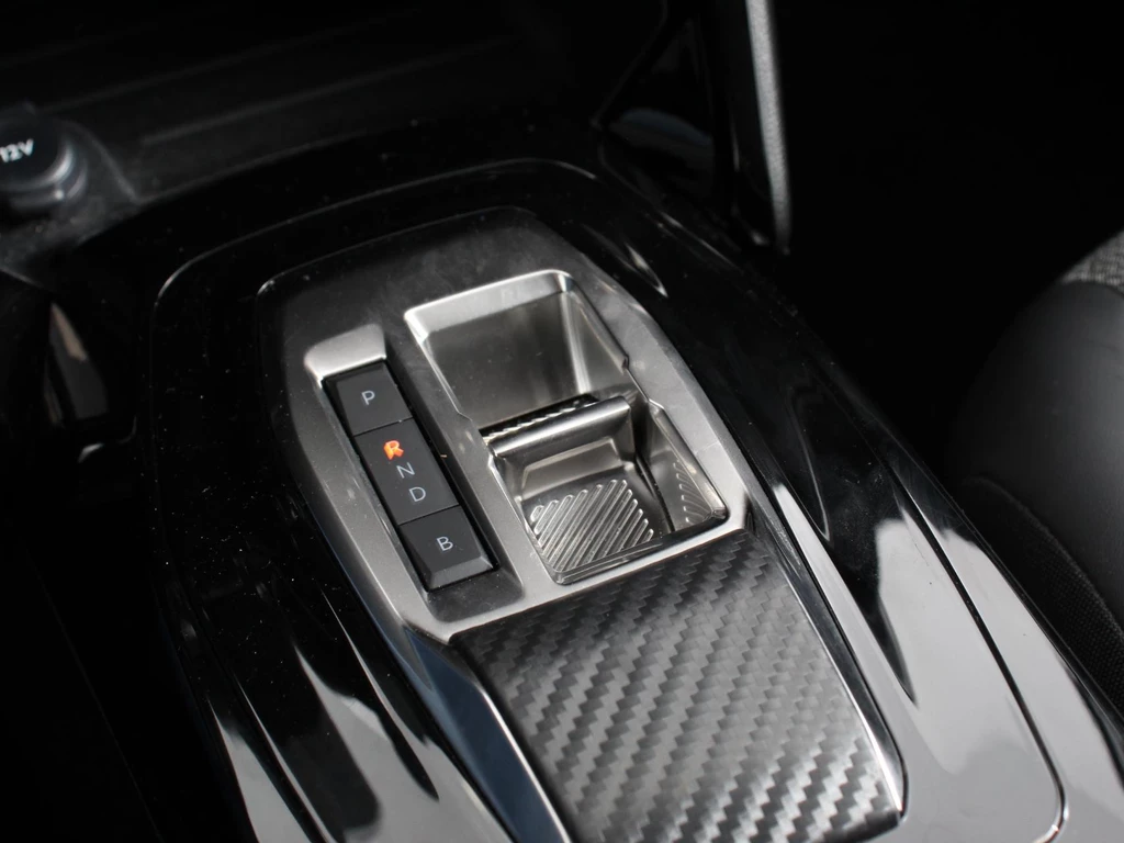 Peugeot e-208 – foto 19