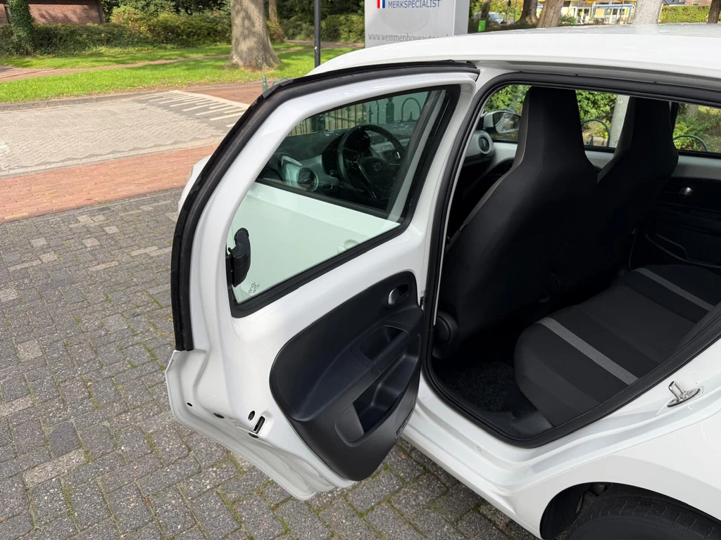 Volkswagen up! – foto 30