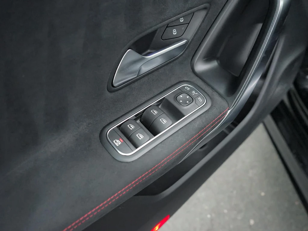 Mercedes-Benz CLA – foto 33