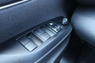 Mazda 2 Hybrid – thumbnail 33