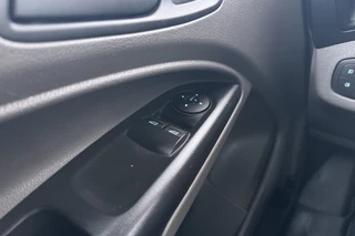 Ford Transit Connect – thumbnail 14
