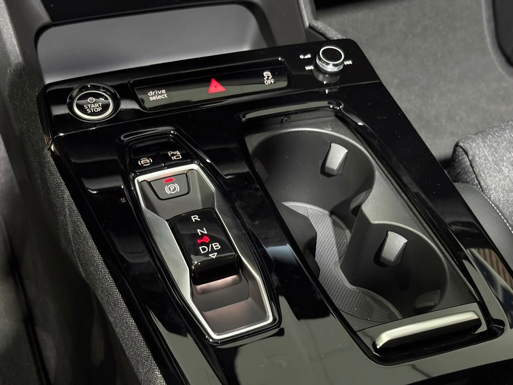 Audi Q6 e-tron – foto 32
