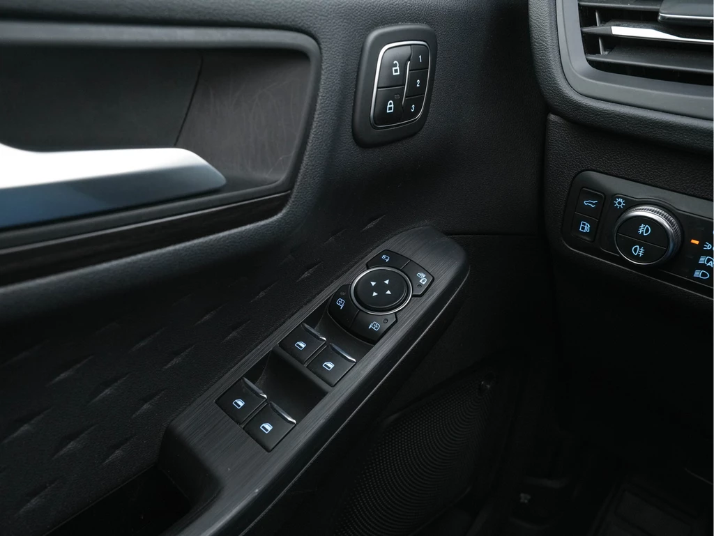 Ford Kuga – foto 22