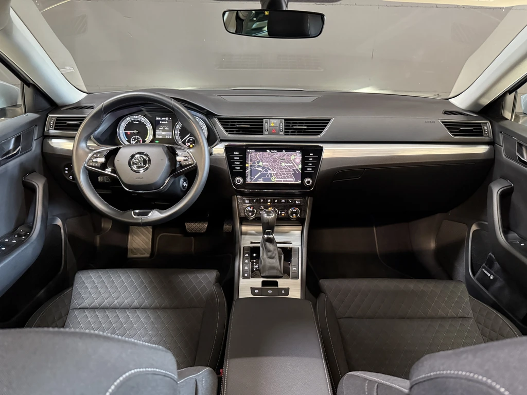 Škoda Superb – foto 8