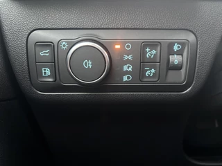 Ford Kuga – thumbnail 19