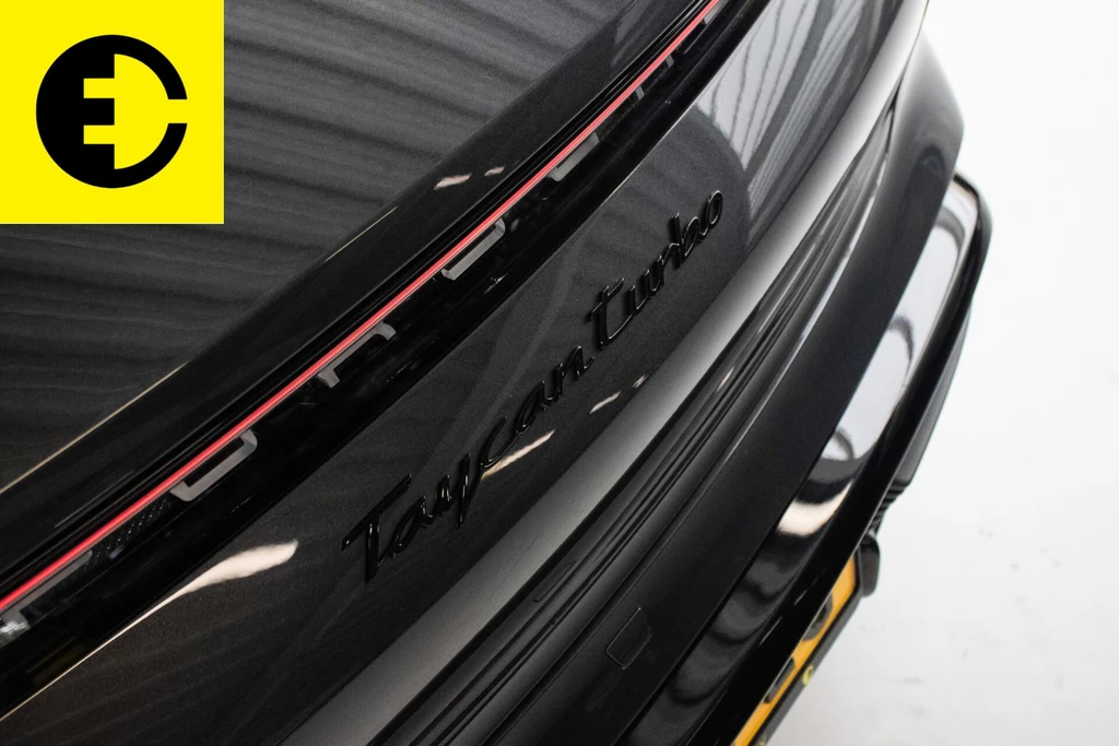 Porsche Taycan – foto 18
