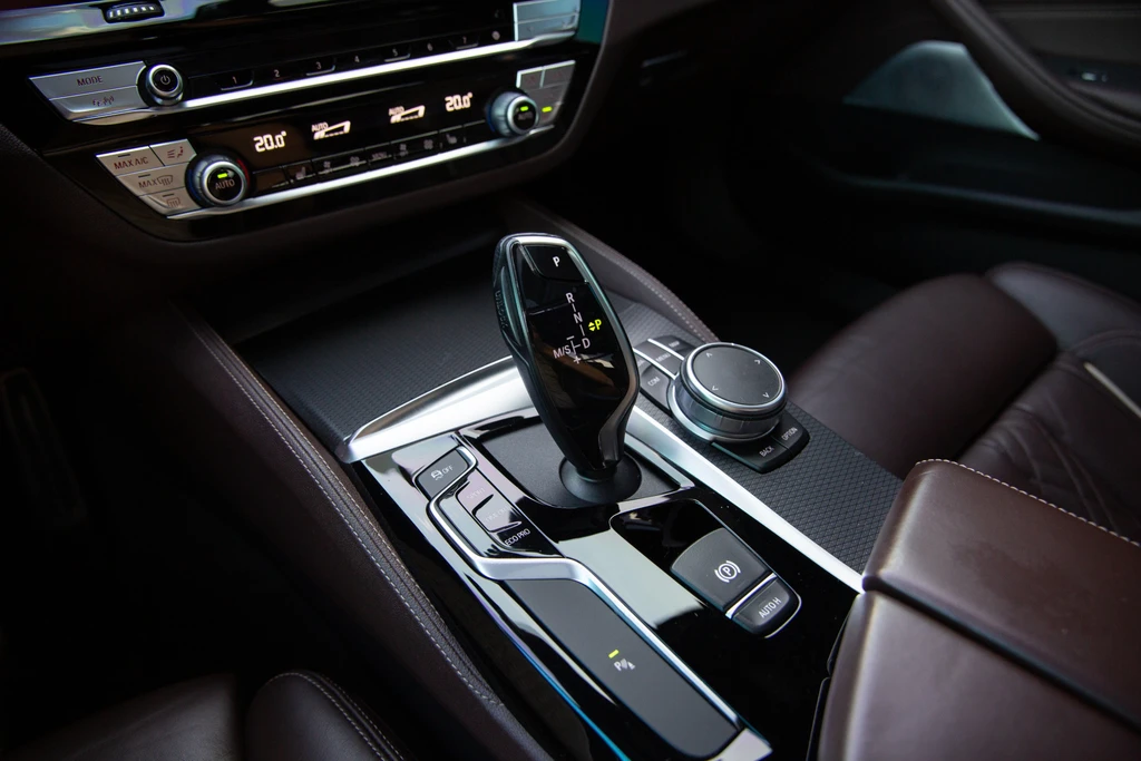 BMW 5 Serie – foto 8