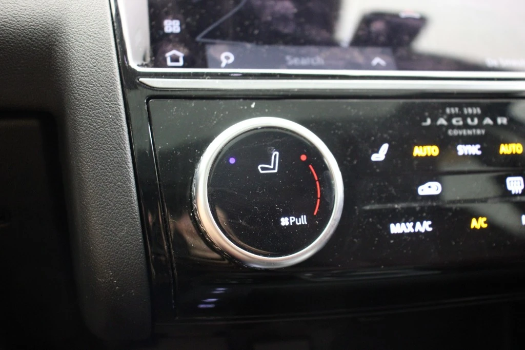 Jaguar E-PACE – foto 31