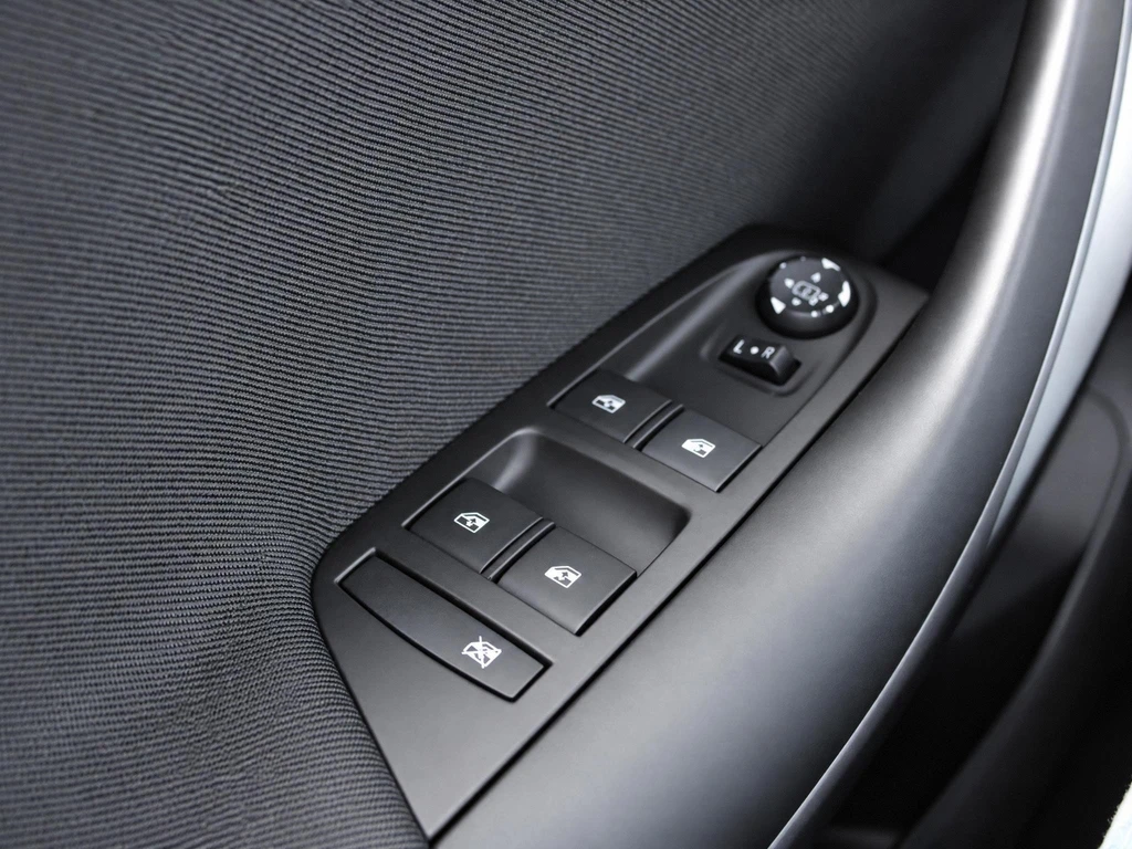 Opel Astra – foto 19