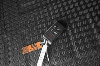Land Rover Defender – thumbnail 16