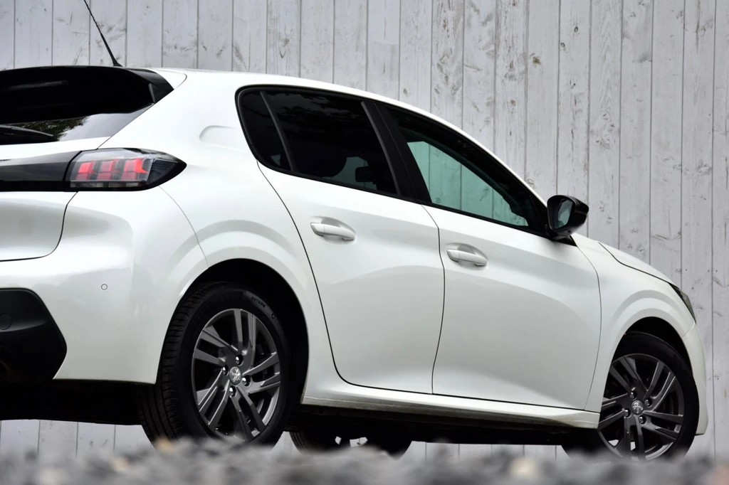Peugeot 208 – foto 9