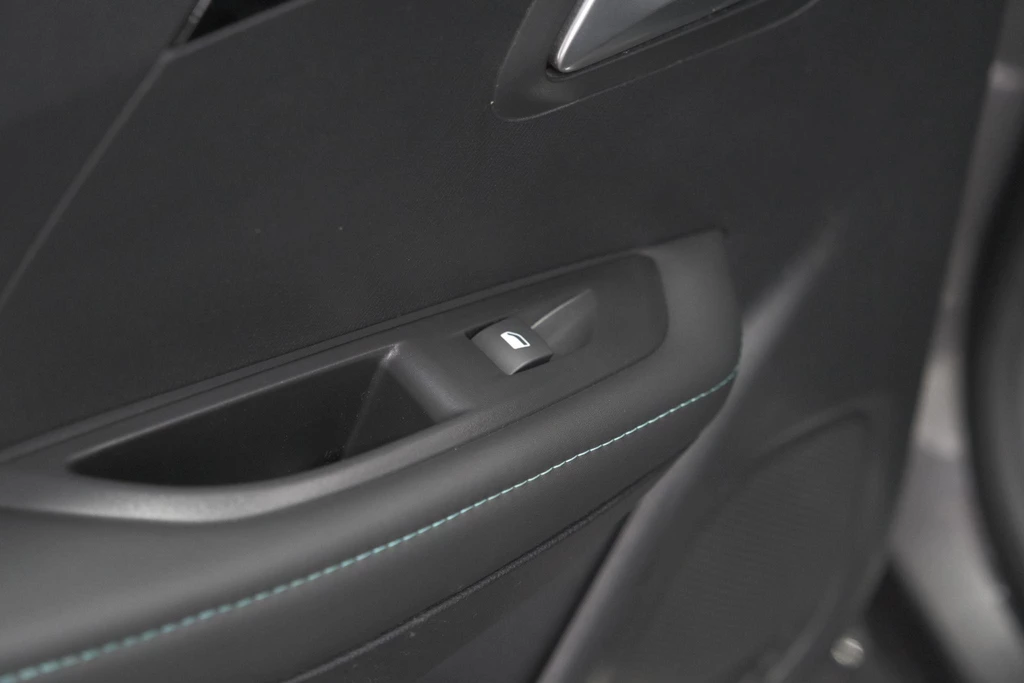 Peugeot 208 – foto 32