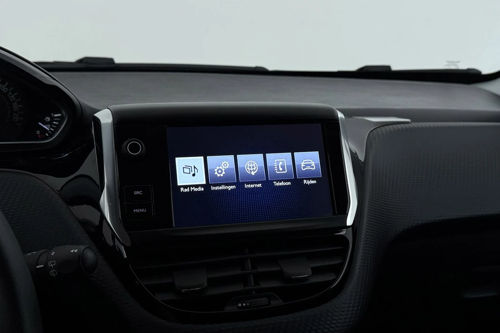 Peugeot 208 – foto 24