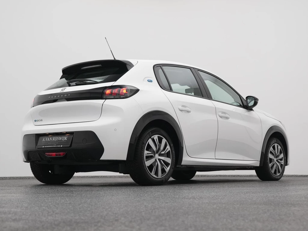 Peugeot e-208 – foto 11