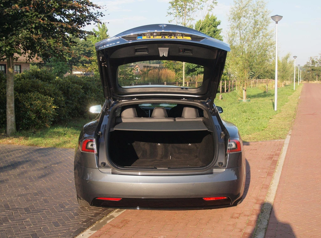 Tesla Model S – foto 24