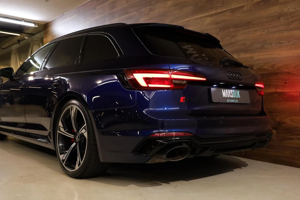 Audi RS4 – foto 5