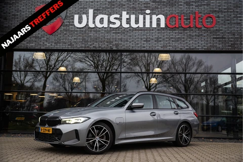 BMW 3 Serie Touring 320e M-Sport , SOH 94% , Facelift!, Sfeerverlichting, Achteruitrijcamera