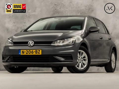 Volkswagen Golf 1.0 TSI Sportline Automaat (APPLE CARPLAY, GROOT NAVI, CLIMATE, STOELVERWARMING, SPORTSTOELEN, GETINT GLAS, PARKEERSENSOREN, CRUISE, NIEUWSTAAT)