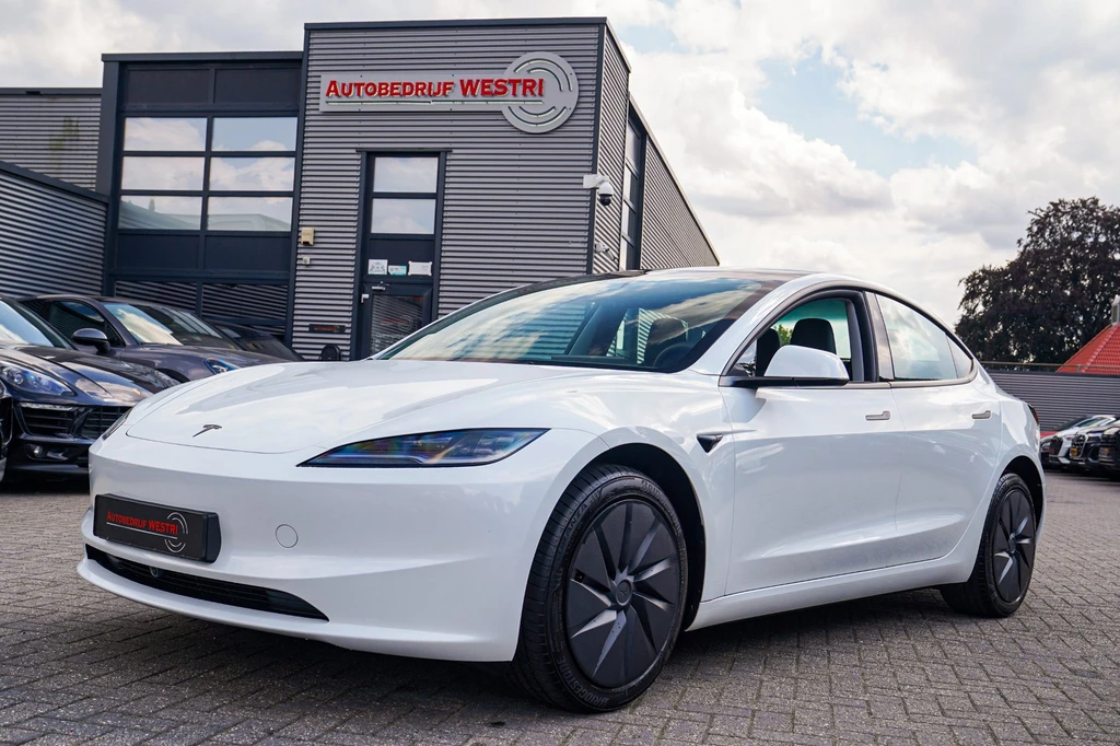 Tesla Model 3 – foto 1