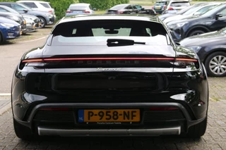 Porsche Taycan – thumbnail 3