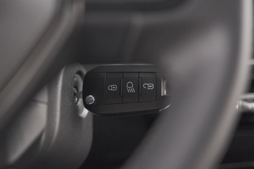 Peugeot 208 – foto 24