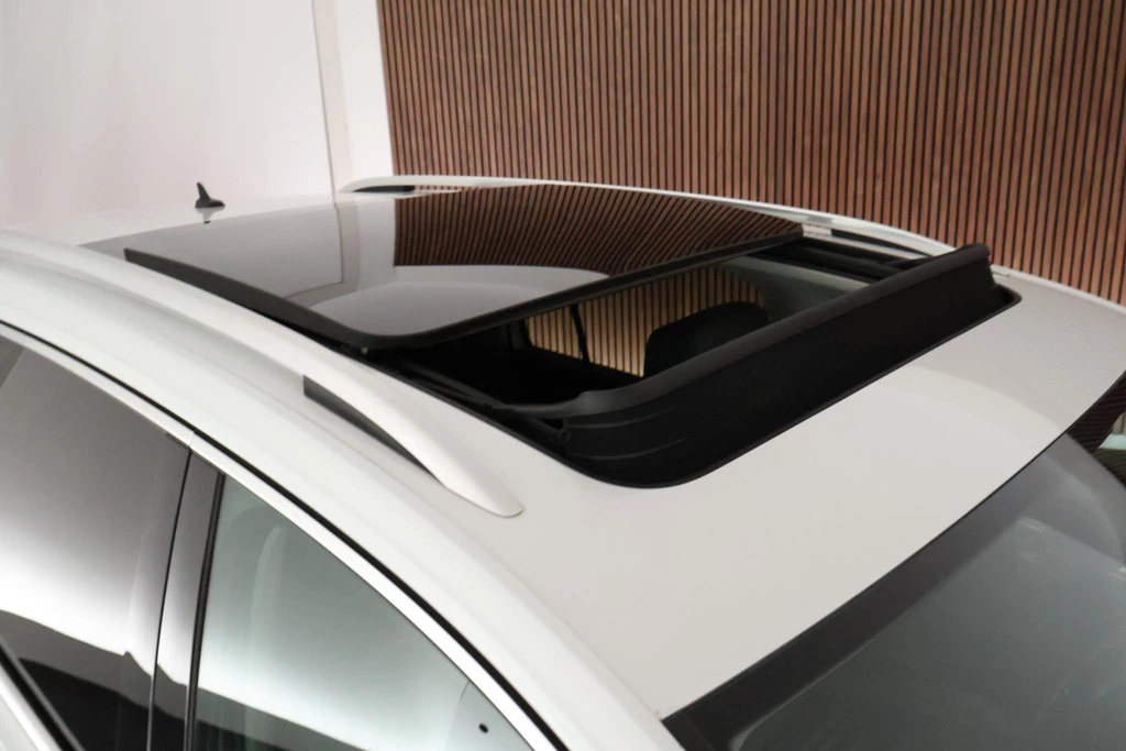 Volkswagen Touran – foto 10