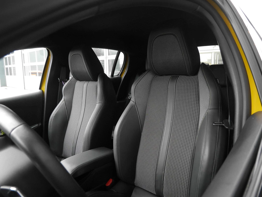 Peugeot 208 – foto 9