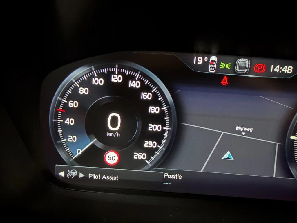 Volvo XC90 – foto 32